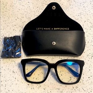 DIFF Blue Light Glasses in black , Bella style